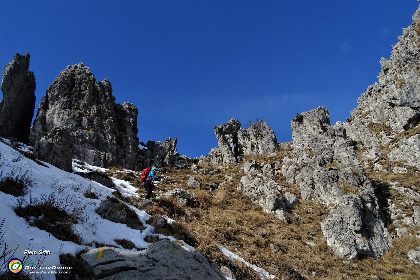 34 Ultimo ripido strappo tra pareti rocciose, torrioni, guglie.JPG